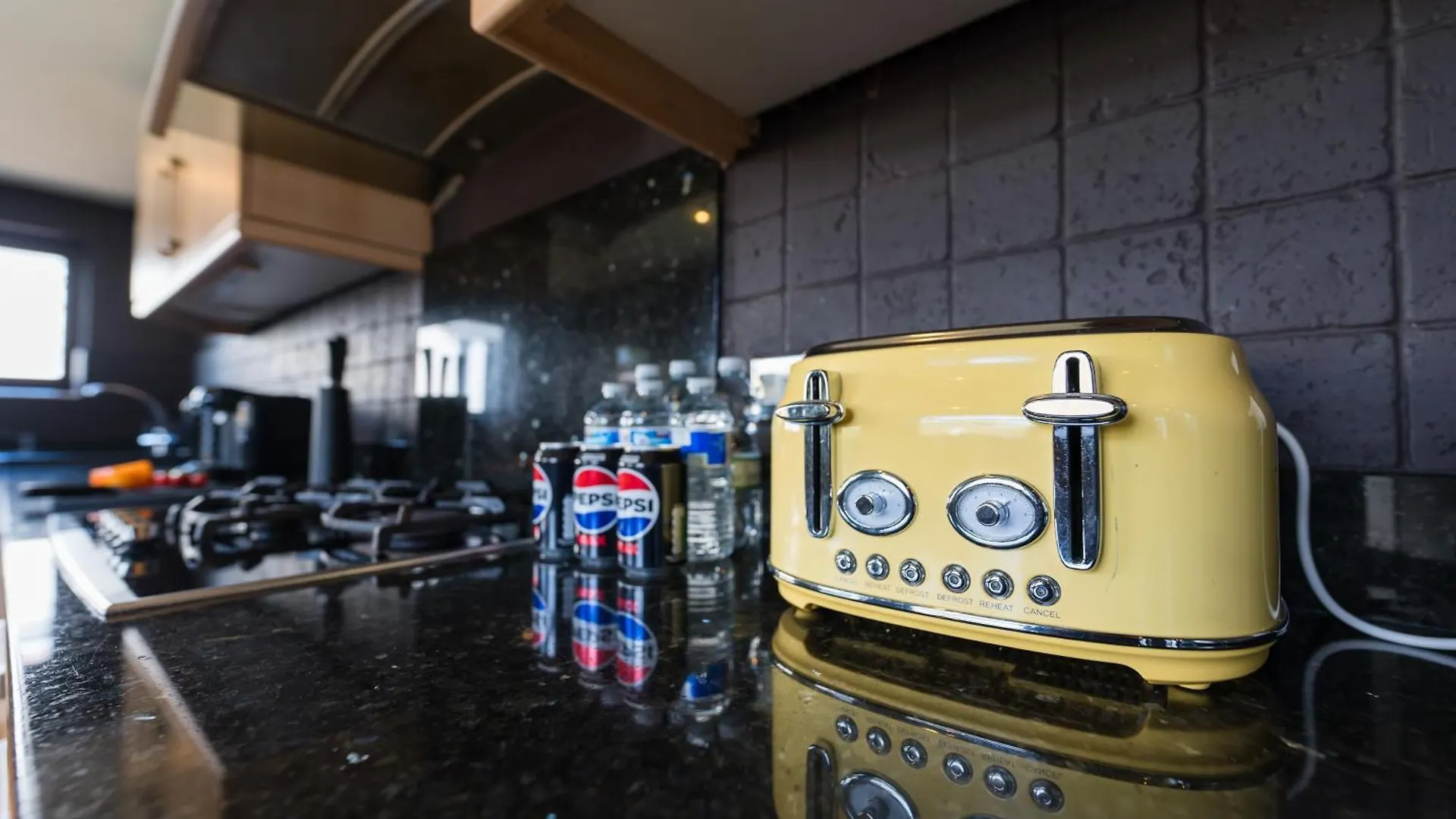 City Retreat, Spacious 4 Bed House, Games Room, Parking, Hot Tub & Bbq كارديف 0*,