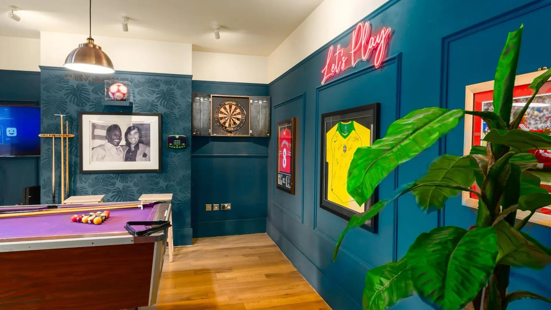 City Retreat, Spacious 4 Bed House, Games Room, Parking, Hot Tub & Bbq كارديف المملكة المتحدة